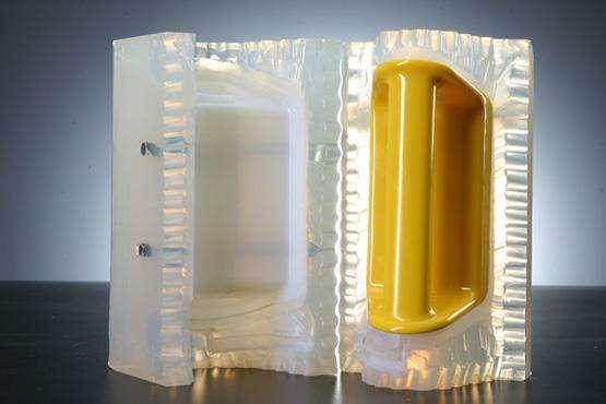 硅膠復(fù)模.jpg 硅膠復(fù)模.jpg